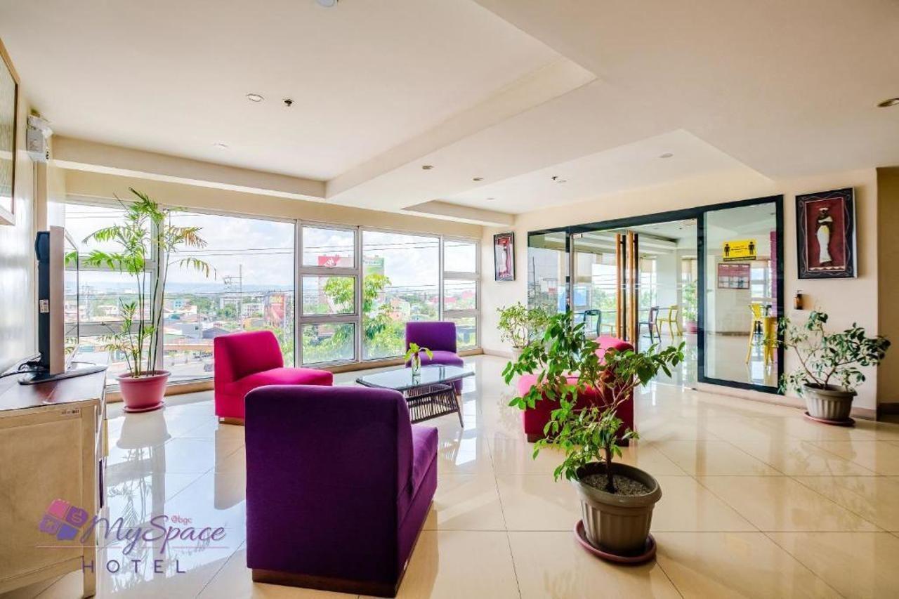 Myspace Hotel @Bgc Pasig City Exteriér fotografie